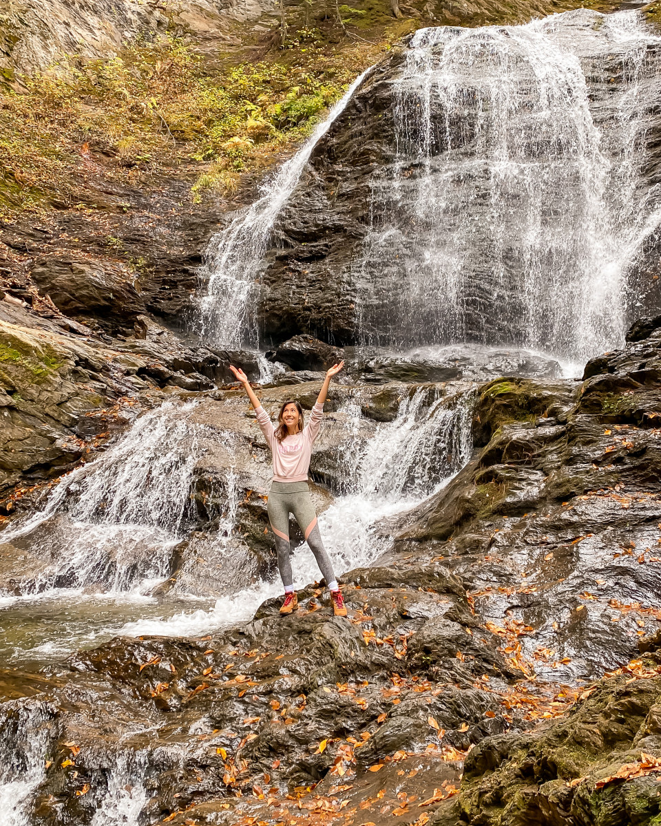 A Dog Friendly Fall Getaway in Stowe, Vermont - Headstands and Heels