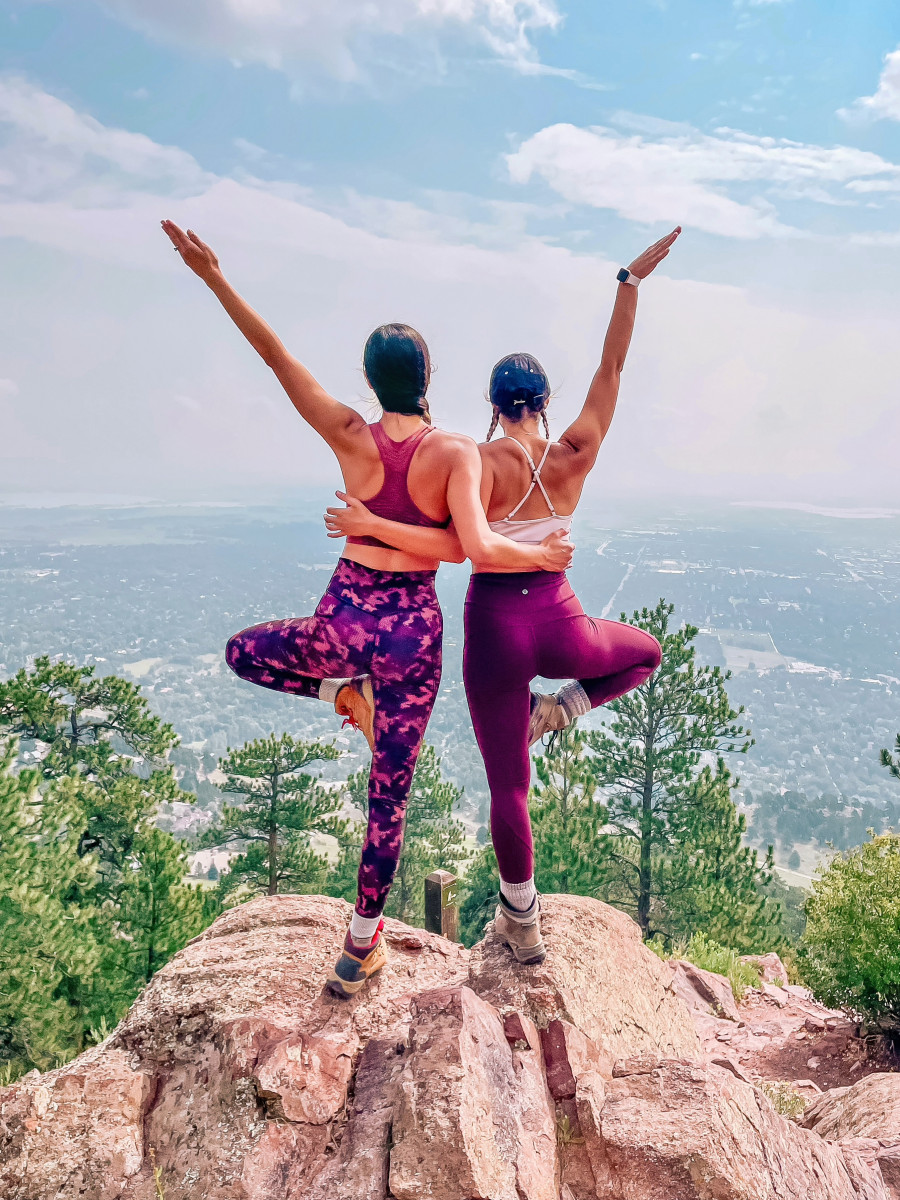 5 Summer Hikes Near Denver - Headstands and Heels