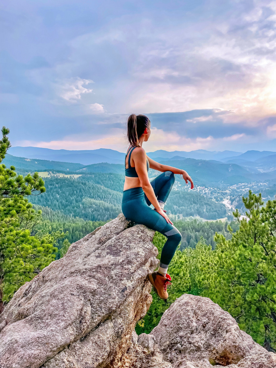 5 Summer Hikes Near Denver - Headstands and Heels